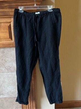 Lou & Grey Black Linen blend 
Relaxed Tapered Sweatpants